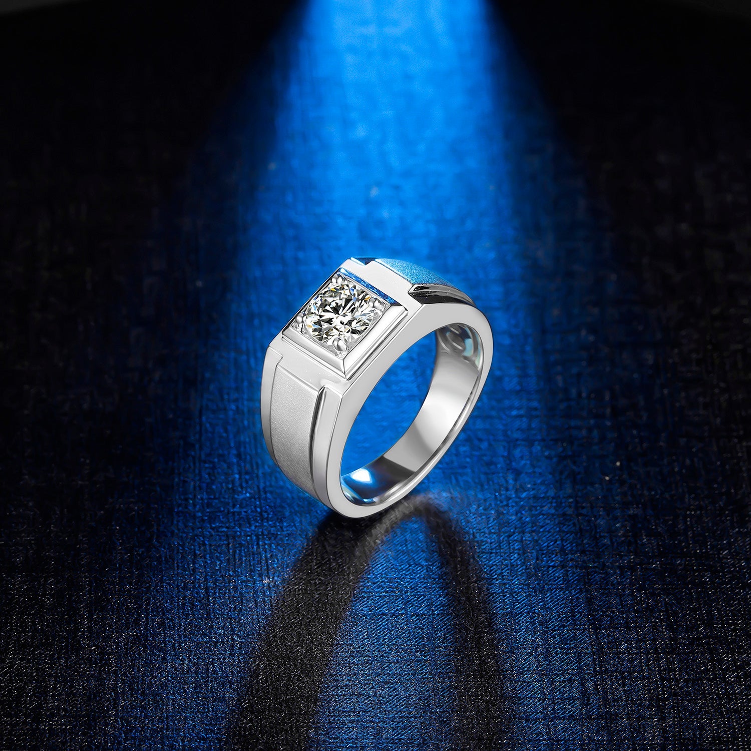 0.5/1.0/3.0 Carats VVS1 Custom Wholesale Moissanite Rings for Men ODM OEM